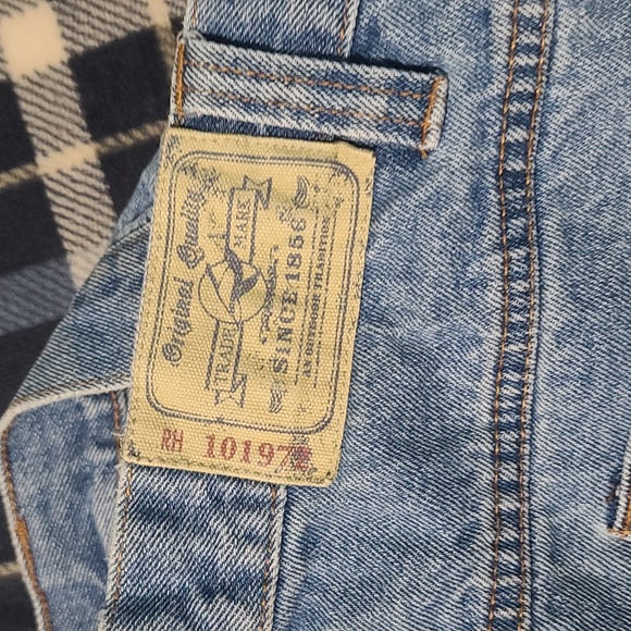 Shirts - Picture 3 of 4